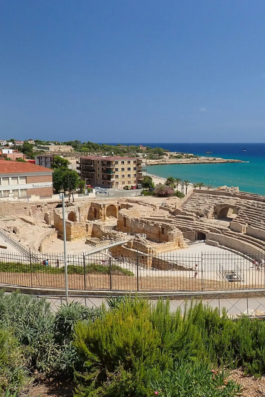 Anfiteatro romano de Tarragona junto al mar
